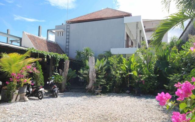 Airy Seminyak Sunset Road Belong Dua 5 Kuta Bali