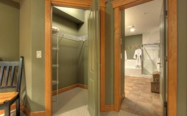 Treetops Ski Luxury Townhouse