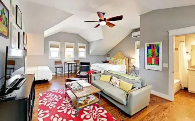 Hip Nashville Studio by RedAwning
