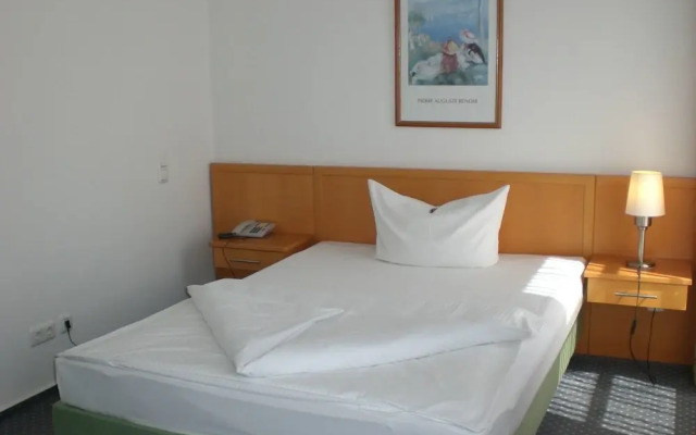 Hotel Rostock West im Kritzmow Park
