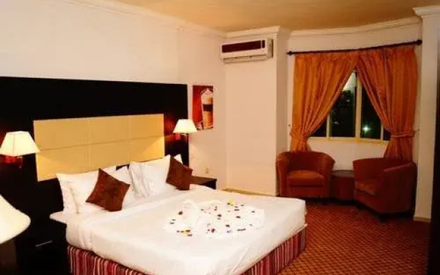 Ashaad Al Tahliah Hotel And Suites