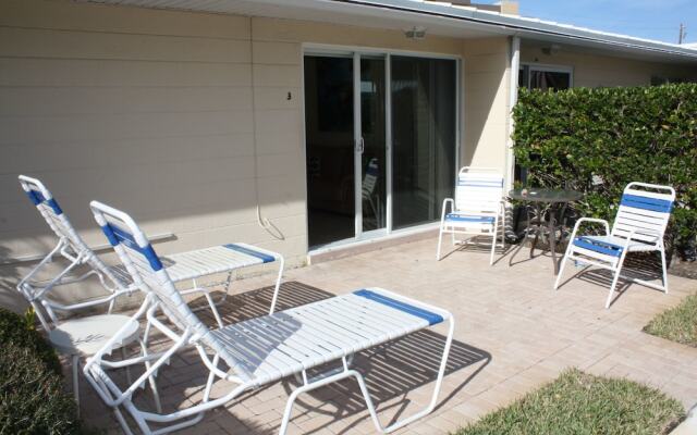 Jamaica Royale 003 - 1 Br Condo