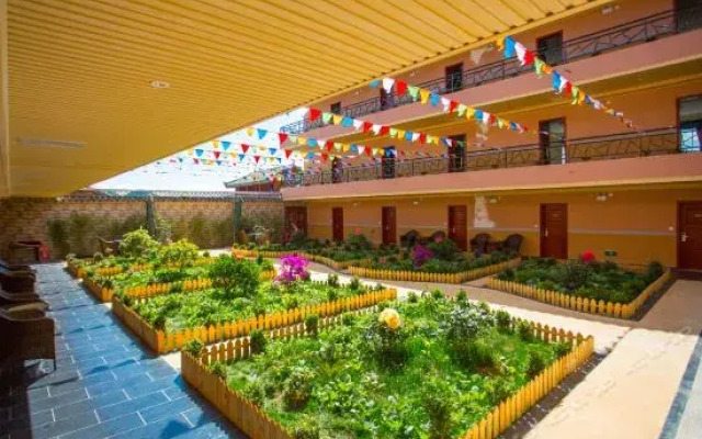 Lugu Shiguang Hotel