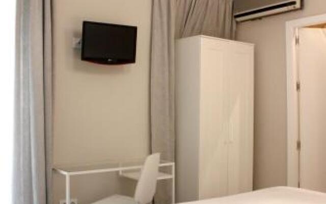 Las Atarazanas - Design Hostal