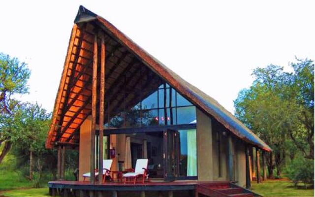 Buffalo Thorn Lodge