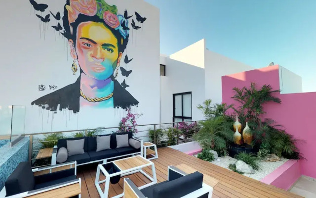 DC 2201 -  2 BEDROOM + NEAR BEACH + STEPS from 5th AV. - Apts