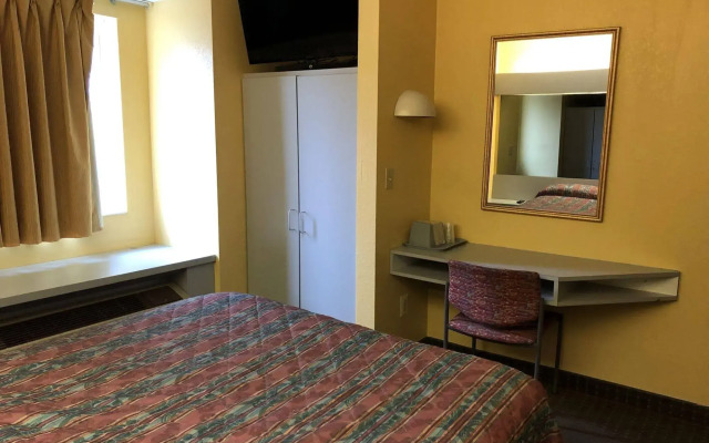 Eva Hotel Buffalo Airport, BW Signature Collection