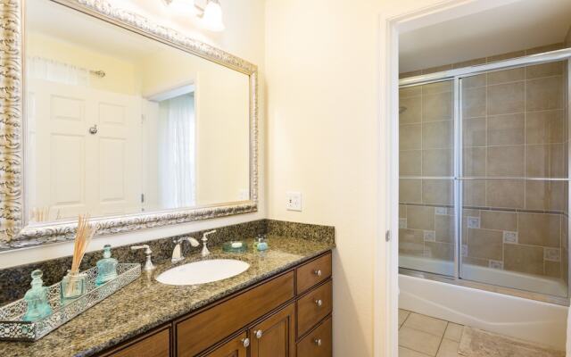 RVH_234 Whisper Way Charm