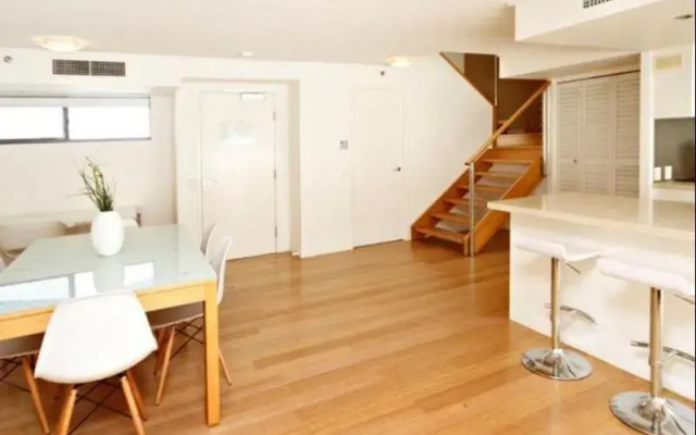 Seamark 1204 Apartment