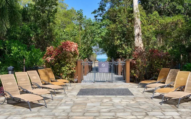 Private Sea Temple Studio King Studio 423