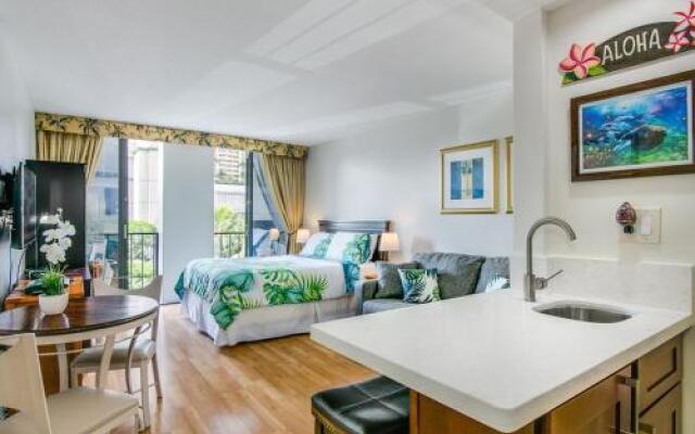 Palms Waikiki 220 Studio Apts