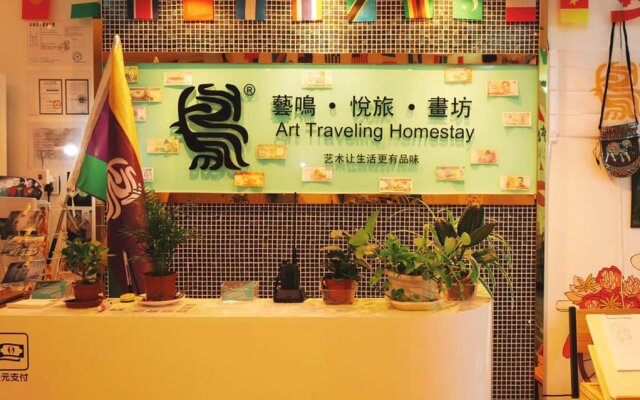 Art Traveling Homestay