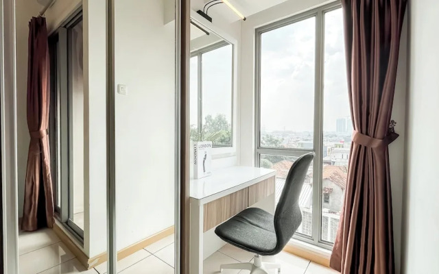 Modern Living Studio Room Apartment M-Town Residence