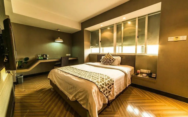 NanYuan Inn Selection W Ring Road Railway Station