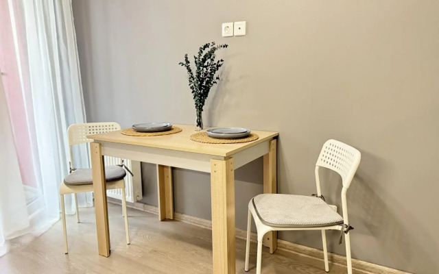 Apartment on a Quiet passage 4