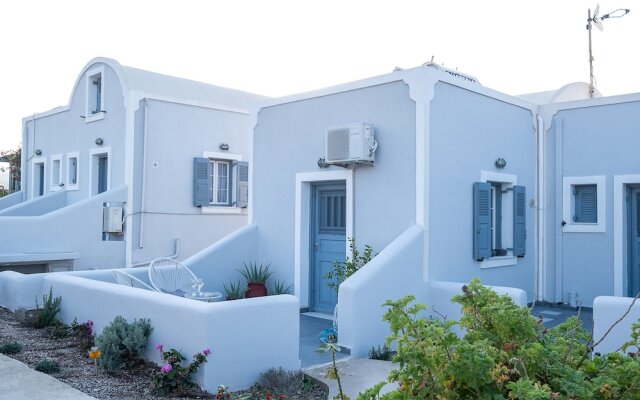 Paradise, Traditional Cycladic House