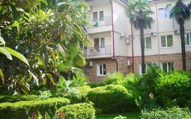 Yunost Hotel