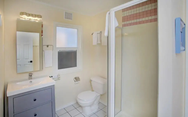 Paradise Suites & Vacation Rentals