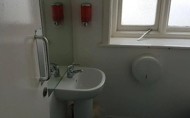 Smart Sea View Brighton Hostel