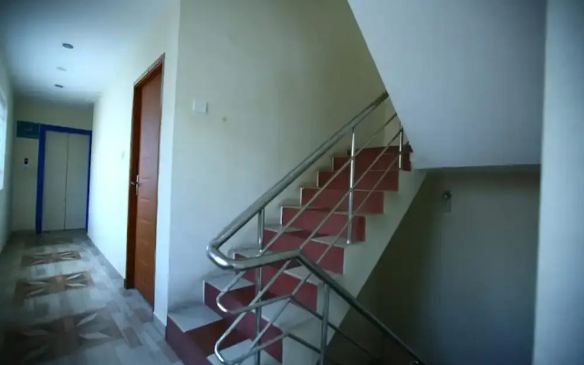 OYO 1223 Maruthi Residency