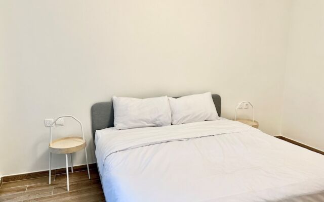 Stunning 1bedroom With Balcony in Al Habtoor City