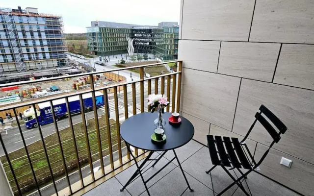 Comfy one bedroom with parking&balcony