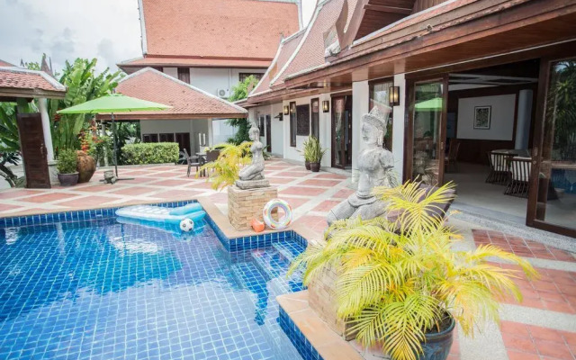 Sirinthara Villa 4 bed pool Nai Harn