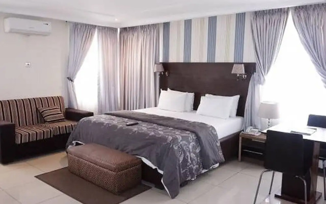 Carlton Gate Xclusive Hotel