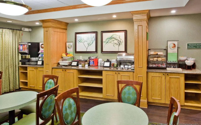 Holiday Inn Express & Suites Atlanta Buckhead by IHG