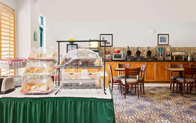 Wingate by Wyndham - Destin FL
