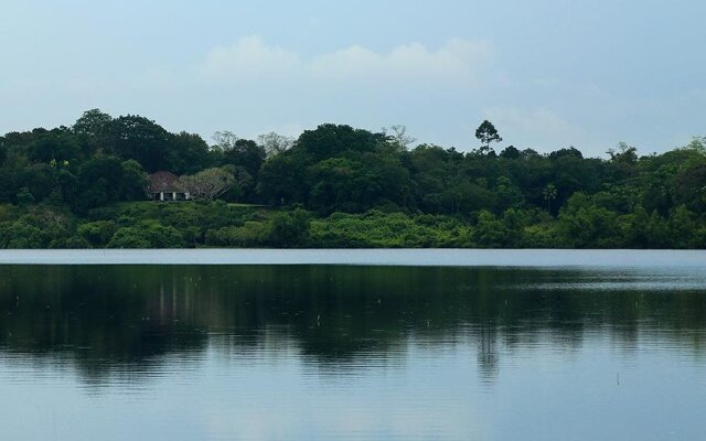 Blue Mangrove Villa Bentota