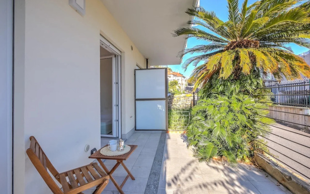 Beachy Vibes- 900m From the Beach