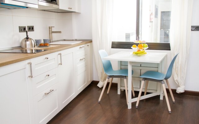 Romantic Studio Dos Aceras by La Recepcion