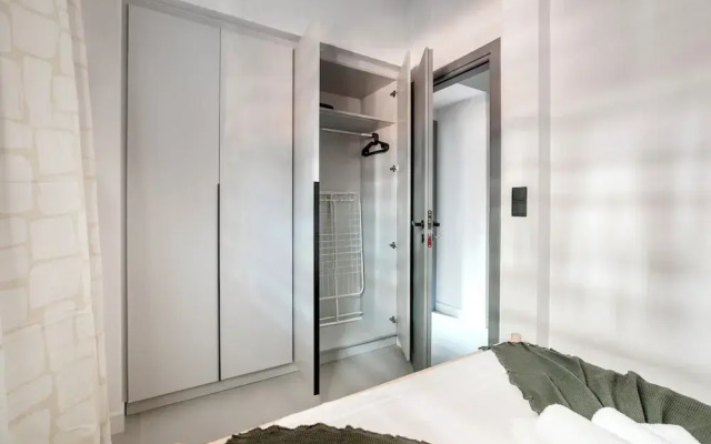Belmont - 2 Bedroom Apartment in Athens