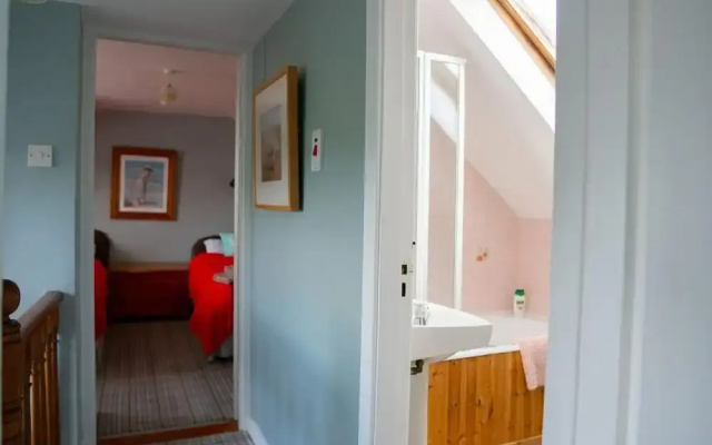 Coastal Kerry Hideaway - Sleeps 6 & Free Parking
