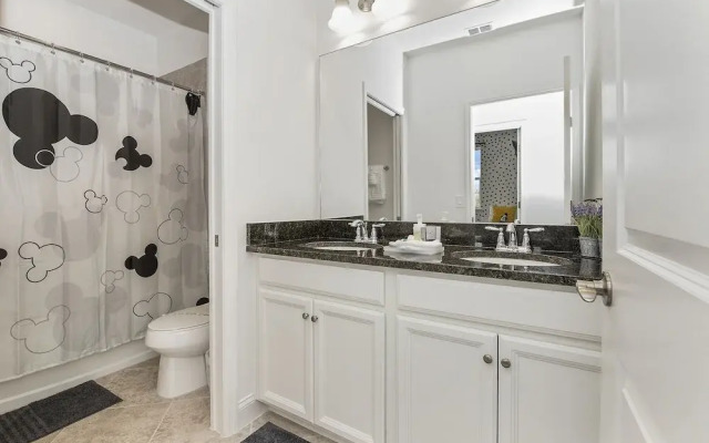 134fr 5 Bedroom Townhouse