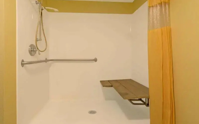 Cameron Days Inn