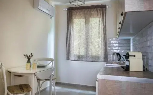 Martini Waterfront Suites