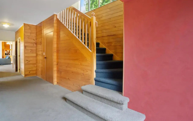 Country Retreat - Athenree Holiday Home