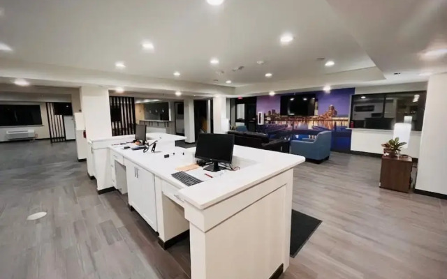 Clarion Pointe