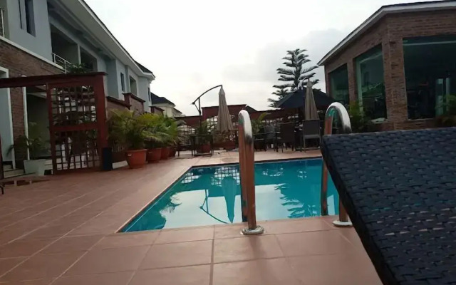 D'Stolz Villa and Hospitality