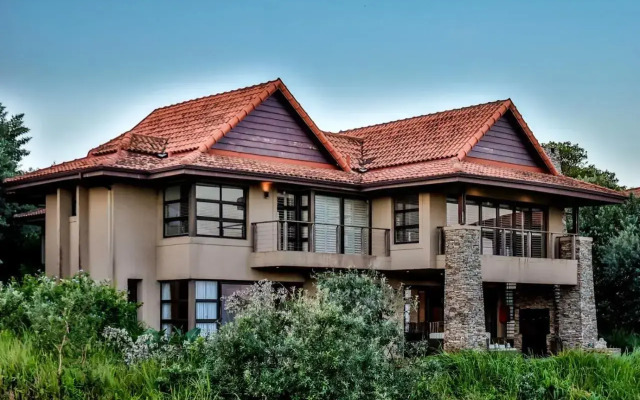 Zimbali 4 Bedroom with pool ZHB1