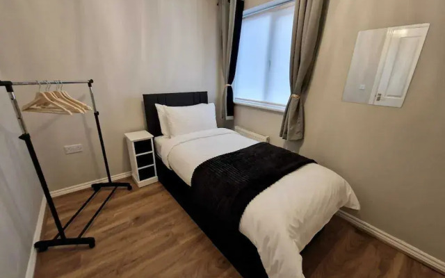 Impeccable 2-bed Apartment in Newcastle Upon Tyne