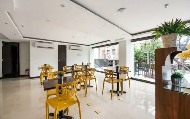 Oyo 232 Nest Nano Suites Fort