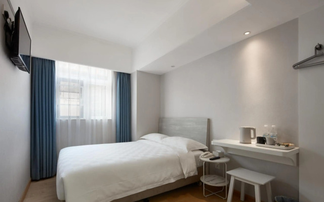 Ole Tai Sam Un Hotel