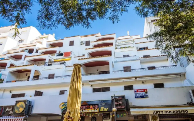 Top renoviertes Apartment mit großer Terrasse