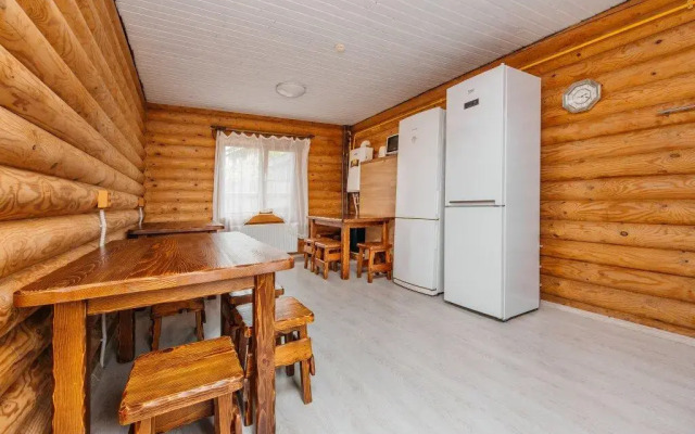 House Izbushka (Zhiloj dom)