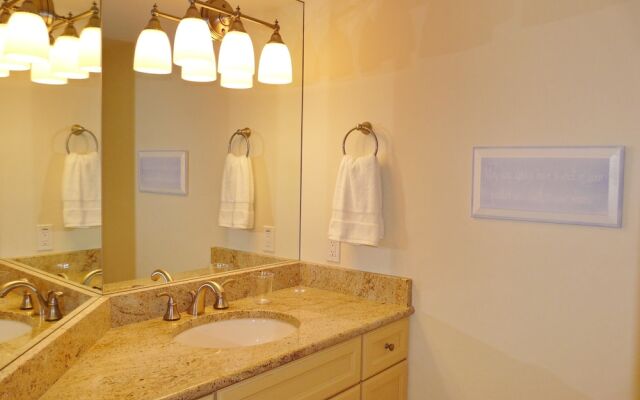 Cozy Beachfront Getaway With Pool and spa