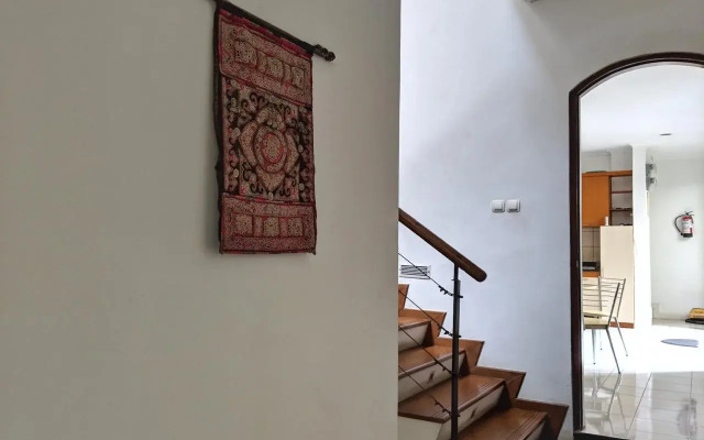 Chic Home Kemang by FLAT06