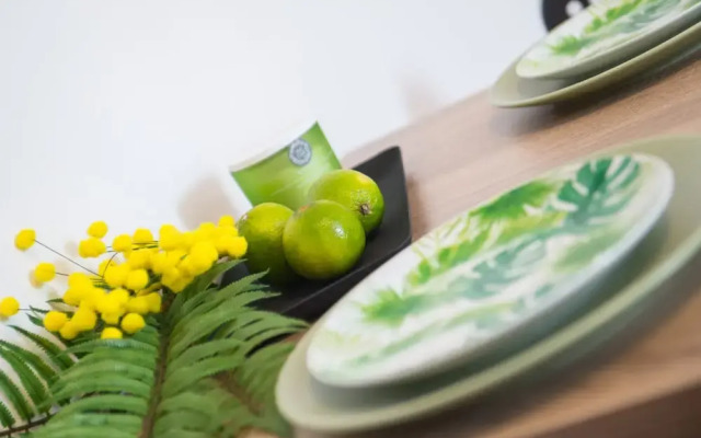 Green Leaf Apartment